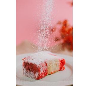 BOLO GELADO RED VELVET COM NINHO